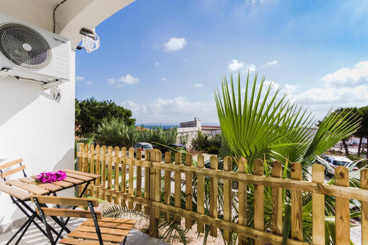 Residence Fior Di Sulcis Calasetta Ngoại thất bức ảnh
